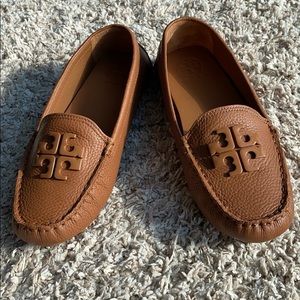 Tory Burch - Lowell 2 Driver-Tumbled leather Tan